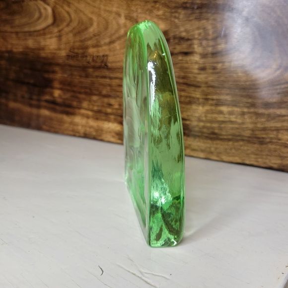 Under the Sea Paperweight Crystal Green Glass Etched Art - Picture 5 of 7